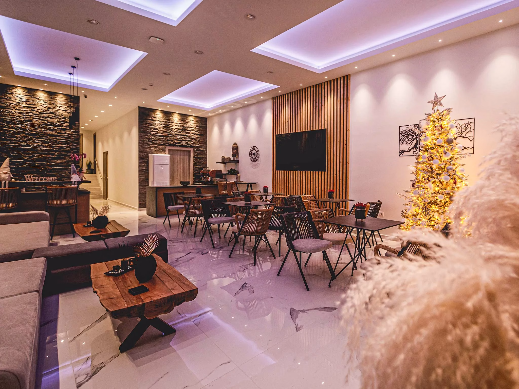 Interior Design & Decoration