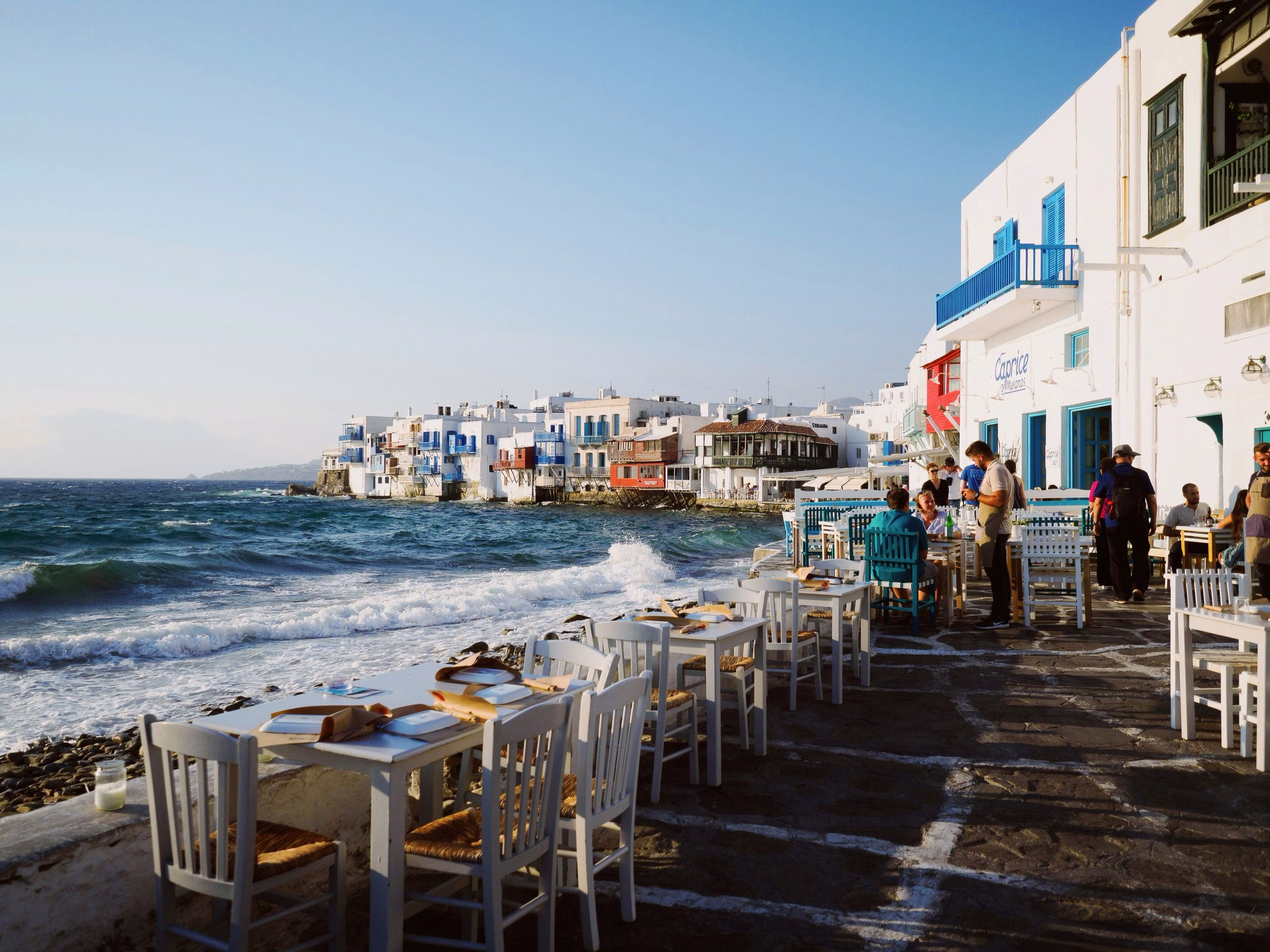 Licensing in Greece: How Food & Beverage Businesses Start Legally